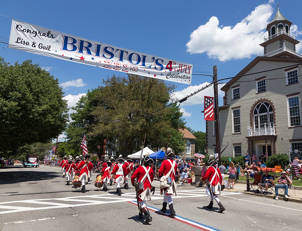 1024px-Bristol_Fourth_of_July_Parade_2017
